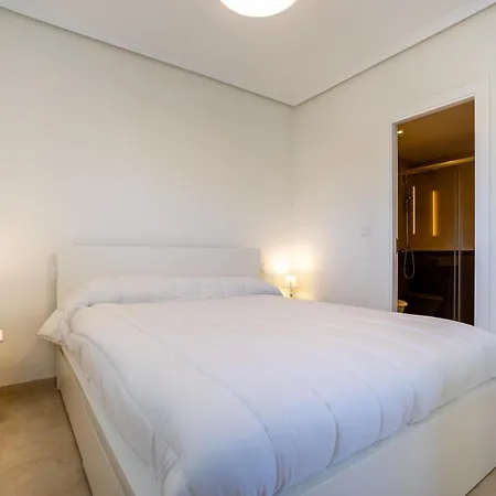 For 5 People With Pool, Terrace, Ac, Wifi And Parking Apartamento